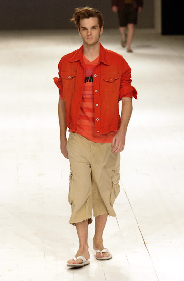 desfiles-ellusmen-spverao2004rtw-142