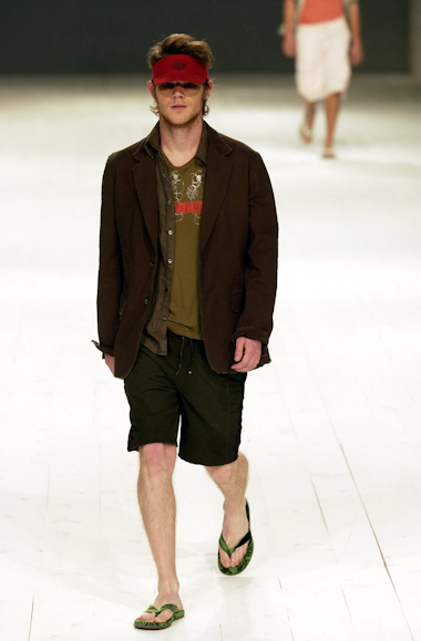 desfiles-ellusmen-spverao2004rtw-143