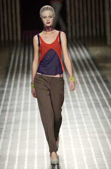 desfiles-jumnakao-spverao2004rtw-104