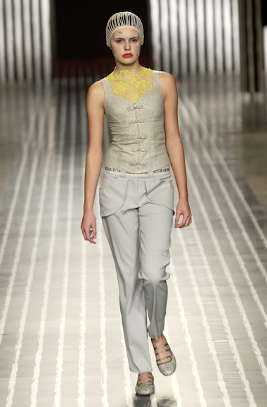 desfiles-jumnakao-spverao2004rtw-116