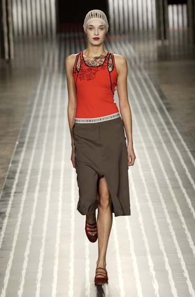 desfiles-jumnakao-spverao2004rtw-118