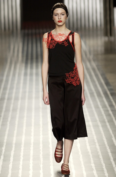 desfiles-jumnakao-spverao2004rtw-126