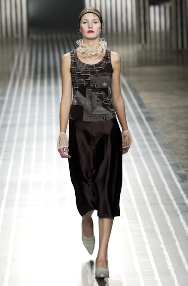 desfiles-jumnakao-spverao2004rtw-127