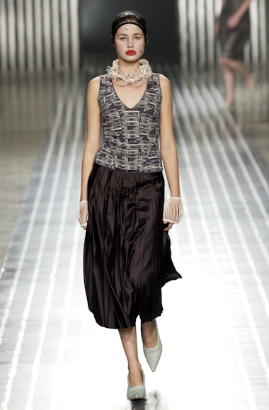 desfiles-jumnakao-spverao2004rtw-129