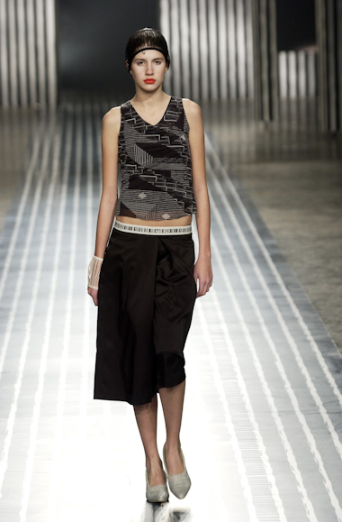 desfiles-jumnakao-spverao2004rtw-132