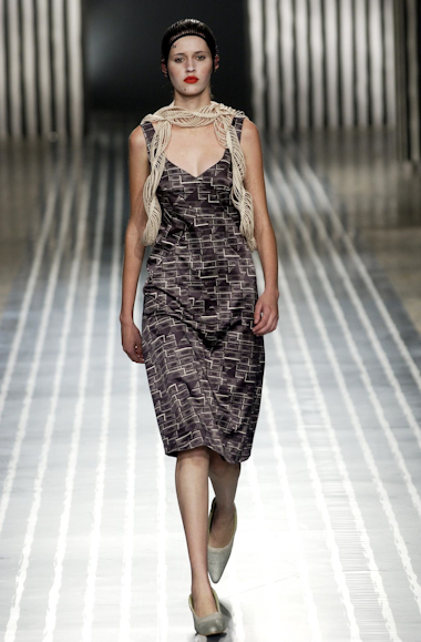 desfiles-jumnakao-spverao2004rtw-133