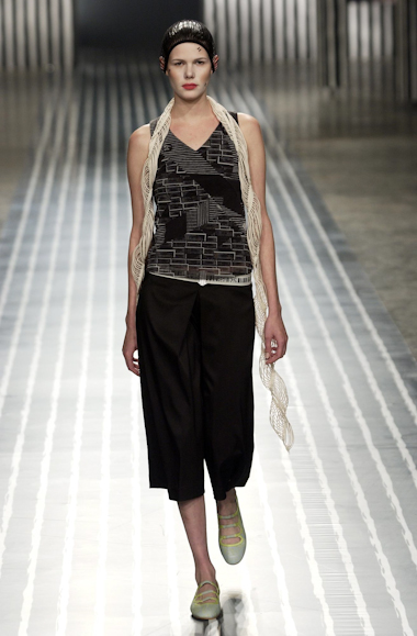desfiles-jumnakao-spverao2004rtw-134