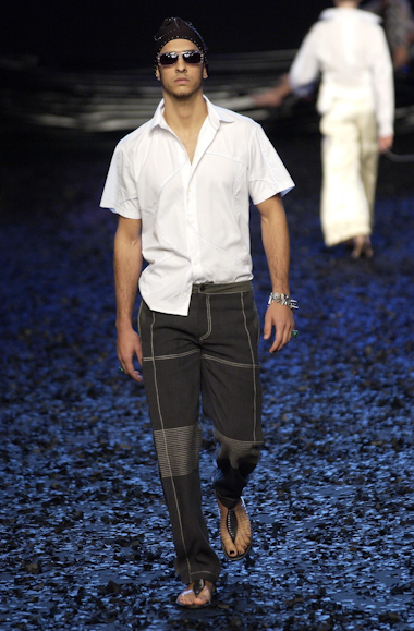 desfiles-linovillaventura-spverao2004rtw-105