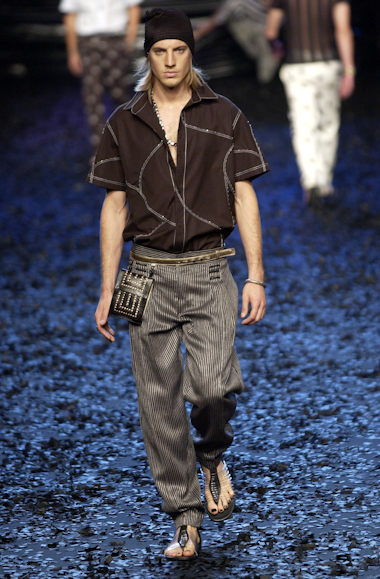 desfiles-linovillaventura-spverao2004rtw-109