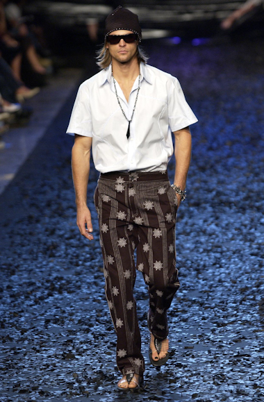 desfiles-linovillaventura-spverao2004rtw-110
