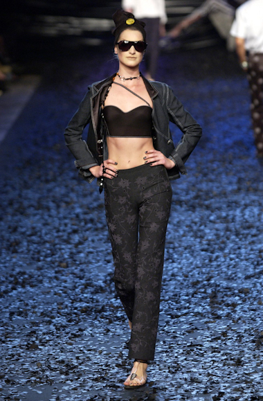 desfiles-linovillaventura-spverao2004rtw-111