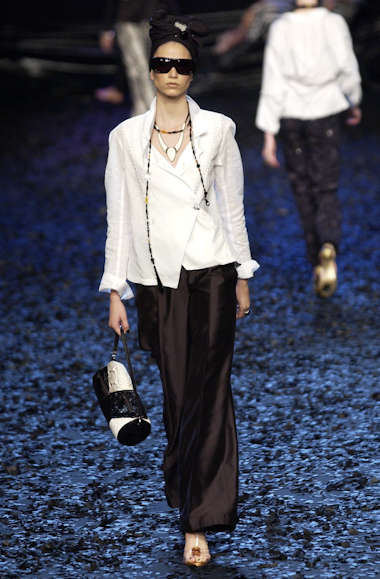 desfiles-linovillaventura-spverao2004rtw-113
