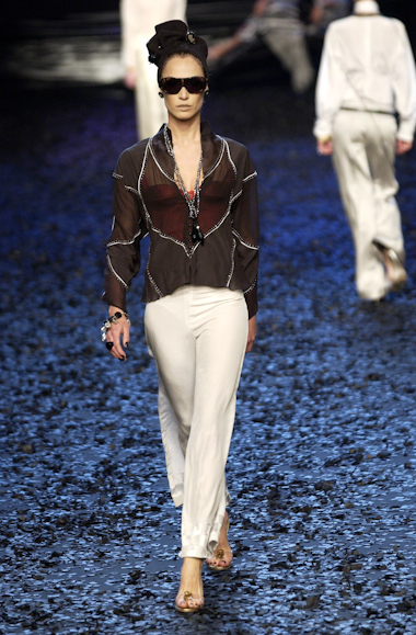desfiles-linovillaventura-spverao2004rtw-116