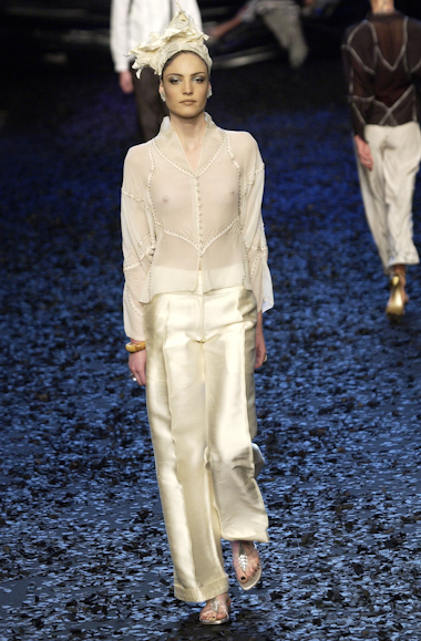 desfiles-linovillaventura-spverao2004rtw-117
