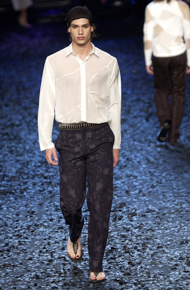 desfiles-linovillaventura-spverao2004rtw-129