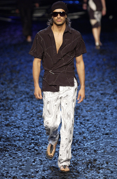 desfiles-linovillaventura-spverao2004rtw-141
