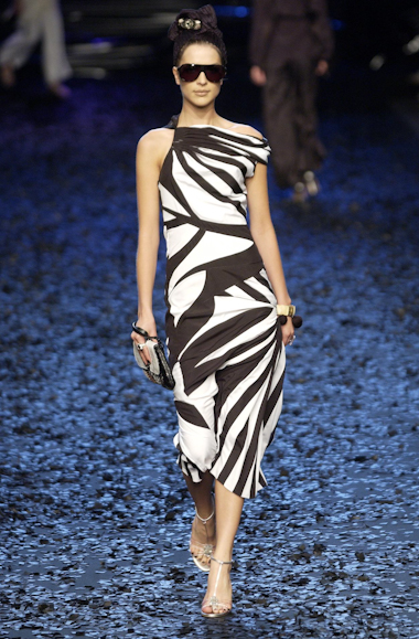 desfiles-linovillaventura-spverao2004rtw-143