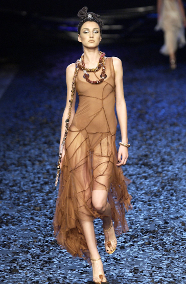 desfiles-linovillaventura-spverao2004rtw-149