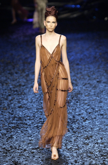 desfiles-linovillaventura-spverao2004rtw-150