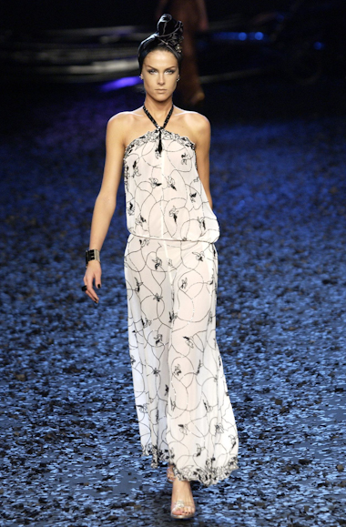 desfiles-linovillaventura-spverao2004rtw-152