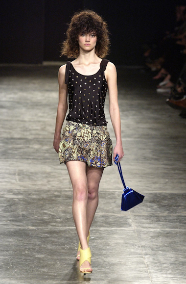 desfiles-lorenzomerlino-spverao2004rtw-108