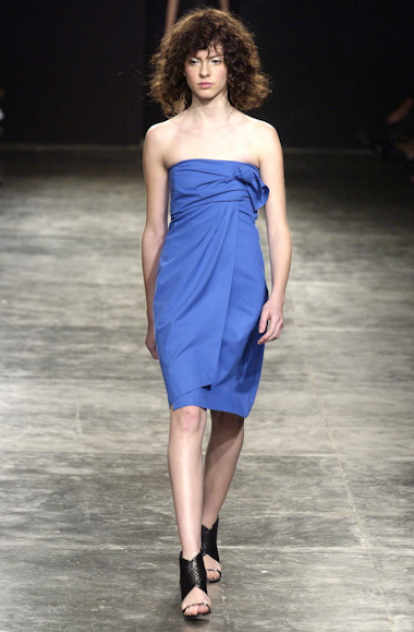 desfiles-lorenzomerlino-spverao2004rtw-110