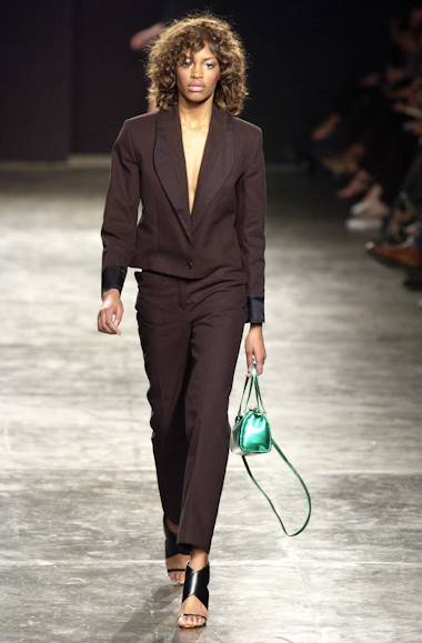 desfiles-lorenzomerlino-spverao2004rtw-113