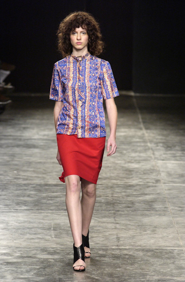 desfiles-lorenzomerlino-spverao2004rtw-123