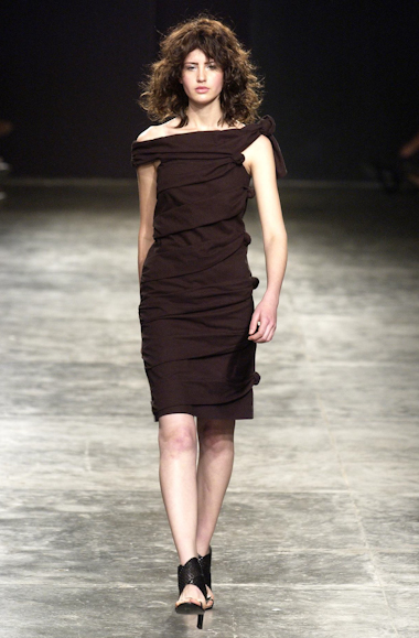 desfiles-lorenzomerlino-spverao2004rtw-125