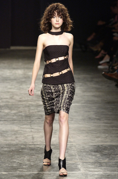 desfiles-lorenzomerlino-spverao2004rtw-128