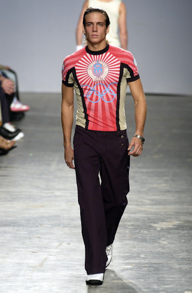 desfiles-marioqueiroz-spverao2004rtw-110