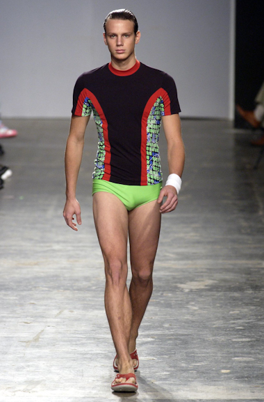 desfiles-marioqueiroz-spverao2004rtw-131