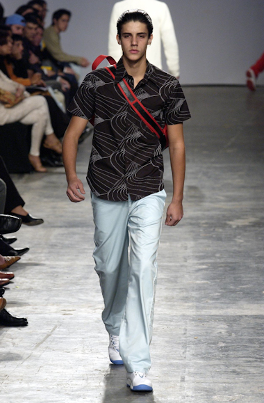 desfiles-marioqueiroz-spverao2004rtw-135