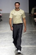 desfiles-marioqueiroz-spverao2004rtw-138