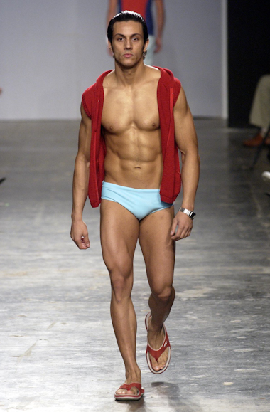 desfiles-marioqueiroz-spverao2004rtw-153