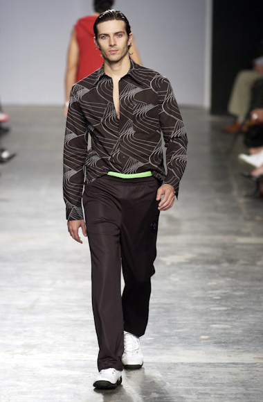 desfiles-marioqueiroz-spverao2004rtw-155