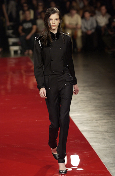 desfiles-reinaldolourenco-spverao2004rtw-103