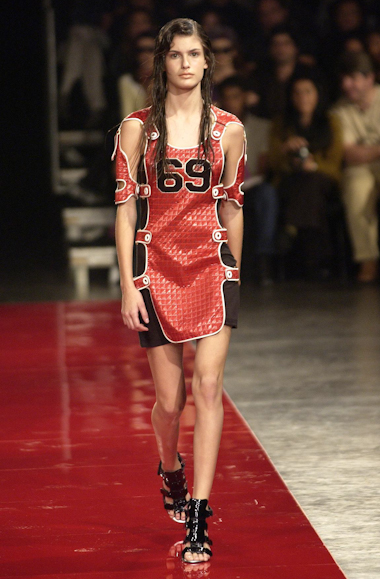 desfiles-reinaldolourenco-spverao2004rtw-106
