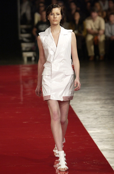 desfiles-reinaldolourenco-spverao2004rtw-118