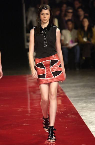 desfiles-reinaldolourenco-spverao2004rtw-121
