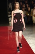 desfiles-reinaldolourenco-spverao2004rtw-124