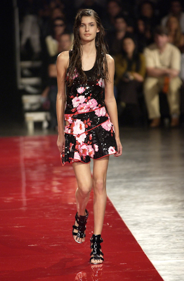 desfiles-reinaldolourenco-spverao2004rtw-137