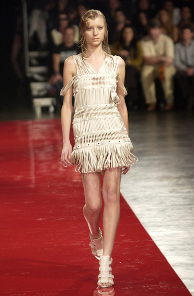 desfiles-reinaldolourenco-spverao2004rtw-140