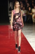desfiles-reinaldolourenco-spverao2004rtw-142