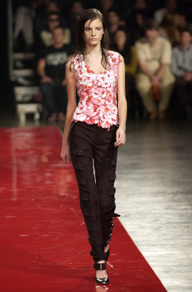 desfiles-reinaldolourenco-spverao2004rtw-146