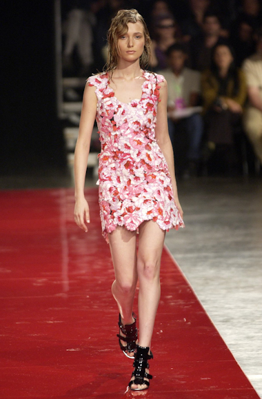 desfiles-reinaldolourenco-spverao2004rtw-147