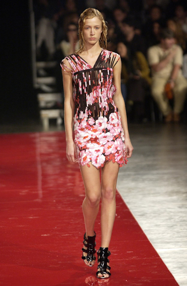 desfiles-reinaldolourenco-spverao2004rtw-149