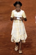 desfiles-ronaldofraga-spverao2004rtw-107