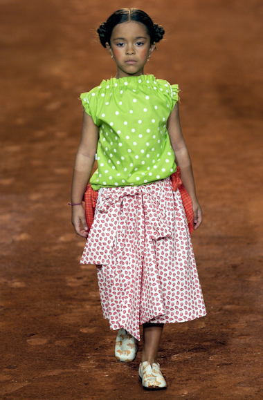 desfiles-ronaldofraga-spverao2004rtw-112