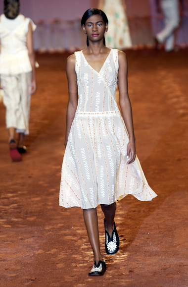 desfiles-ronaldofraga-spverao2004rtw-134